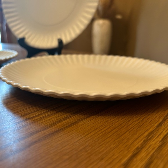 Melamine "paper" plates - set of 4 - one hundred 80 degrees - Picture 7 of 8